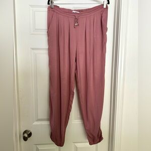 Indah pants M-L